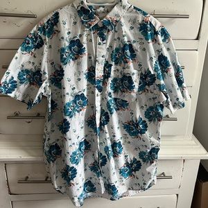 Old navy men’s button down shirt